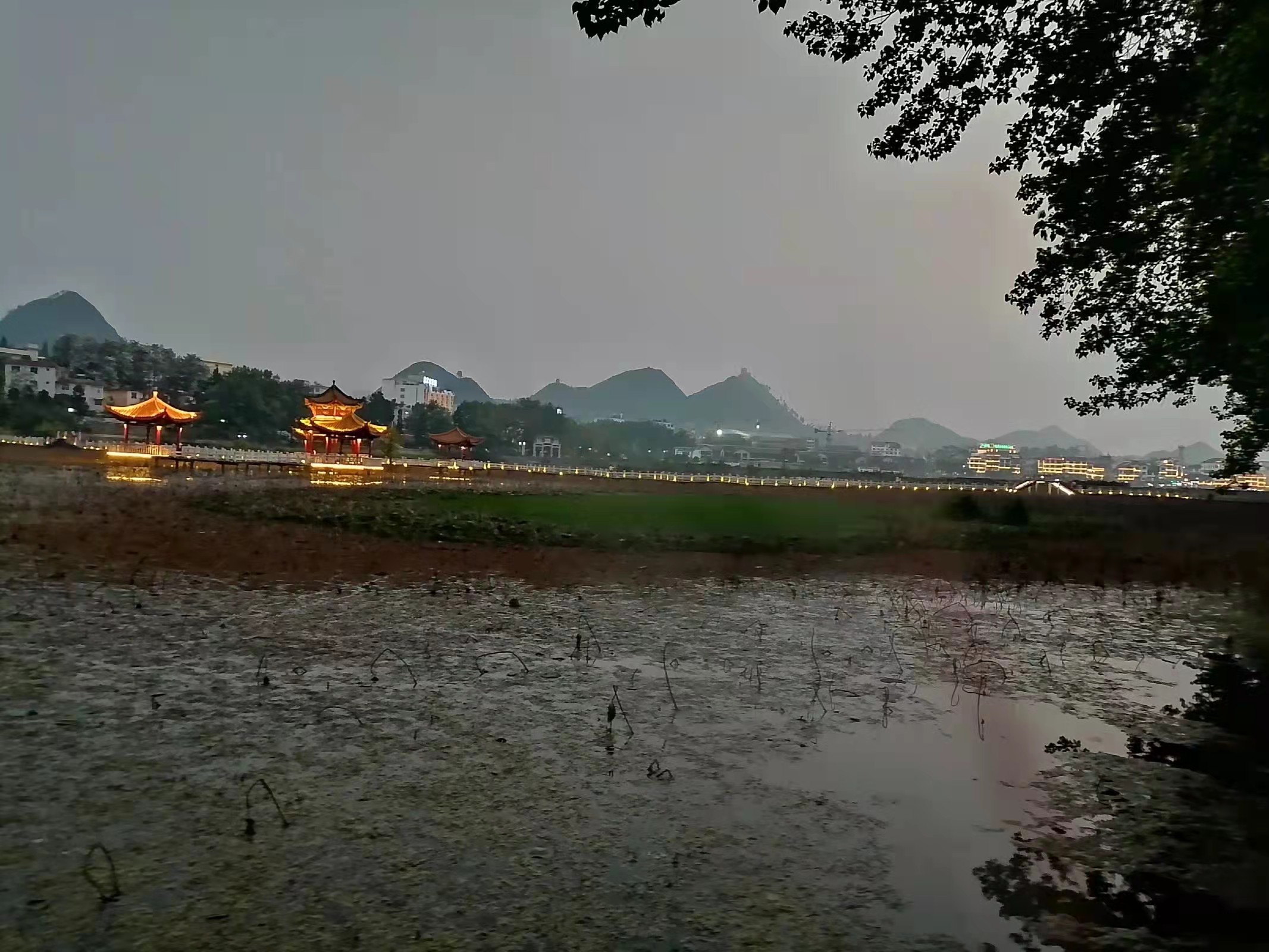 安龙抒怀(外一章)